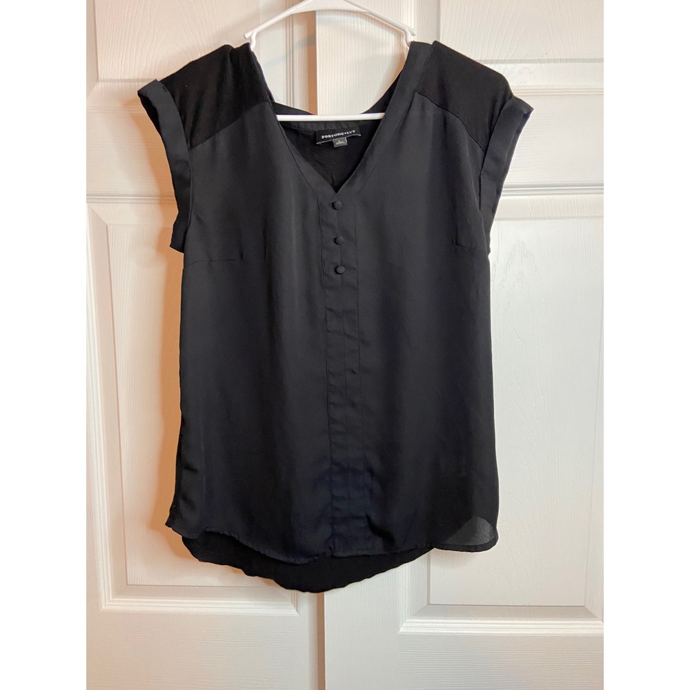 Fortune + Ivy Black Short Sleeve Mixed Media V-Neck Blouse Small